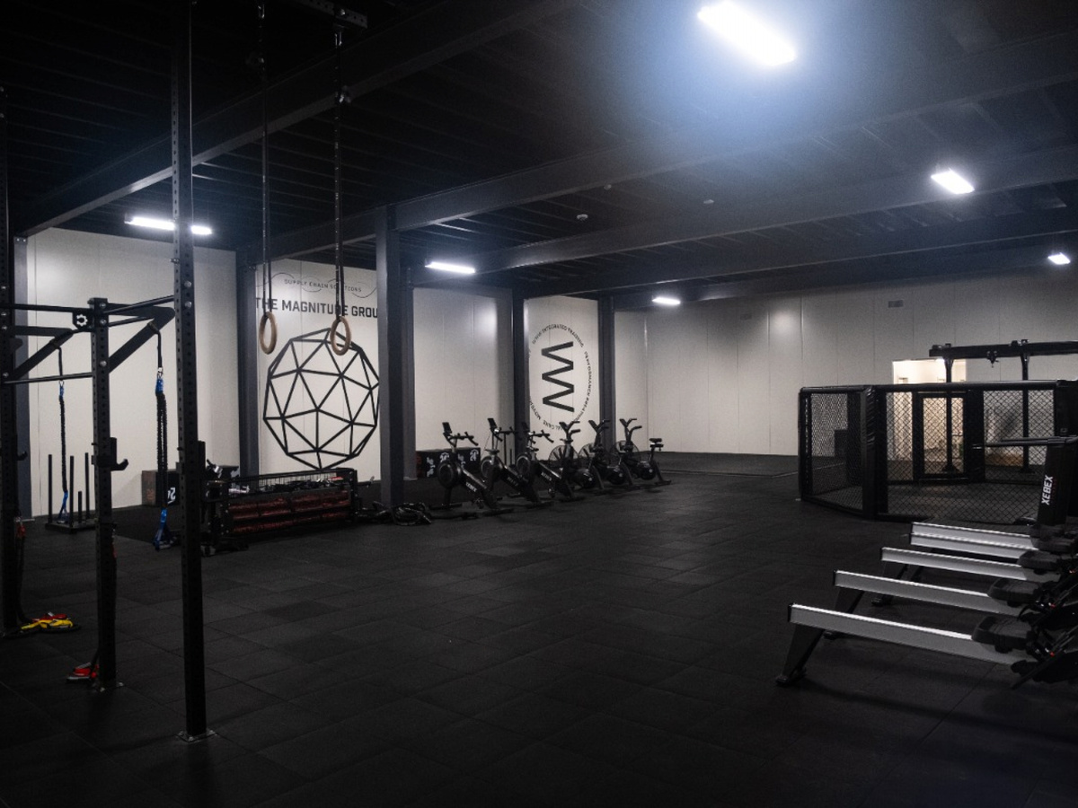 Curated visual reference: Penthouse Rentals With State Of The Art Gym Facilities Reference: State Of The Art Gym Shoot Location