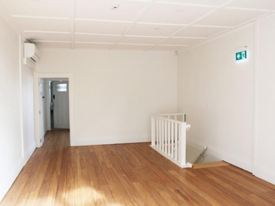 Bright & beautiful upstairs space image 4
