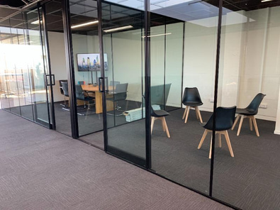 Kingsland shared office with Tech Startup image 6