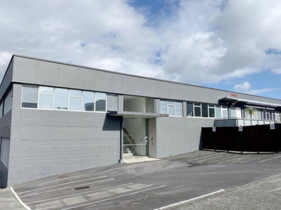Modern City Fringe Office For Lease image 7