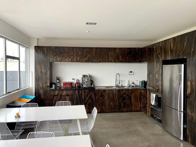 Modern City Fringe Office For Lease image 4