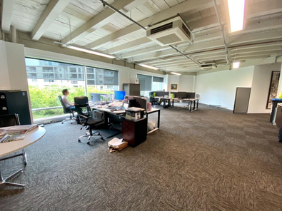 Spacious Viaduct Office For Lease image 3