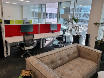 Desks for rent in prime CBD location image 3