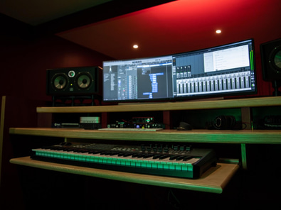 Large Modern Studio Space Available  image 5