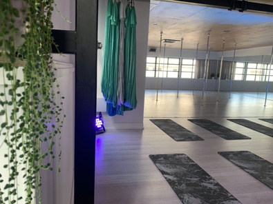 Hamilton Studio Available for Shoots image 3