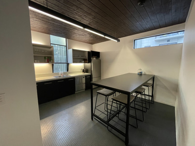 Office Desks for Rent in Prime CBD Location  image 3