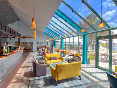 JetPark Hotel Hamilton Airport & Conference  image 9