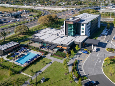 Light Filled Venue Karaka image 3