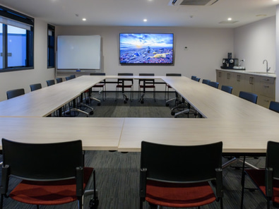Marsden Suites Albany - Conference room image 5