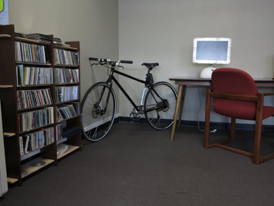 Stylish centrally located studio/office space image 4