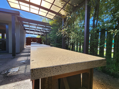 200sqm  Rustic Venue with Lawn&Accommodation image 3