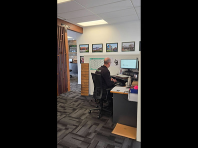 Street Front Corner Suite & Desk Spaces! image 4