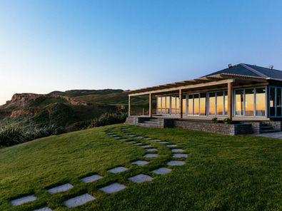 Spectacular ocean front destination image 8