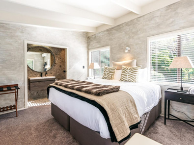 Kauri Springs Lodge | Waiheke Garden Venue image 9