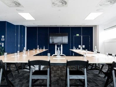 Waterfront Meeting Spaces image 7