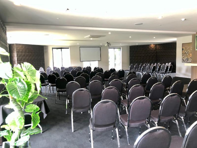 Central Otago Lakeside Function Venue image 9