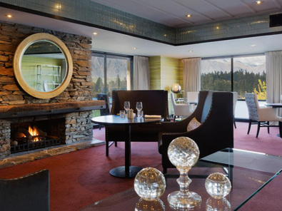 Sophisticated and Striking Queenstown Venue image 3