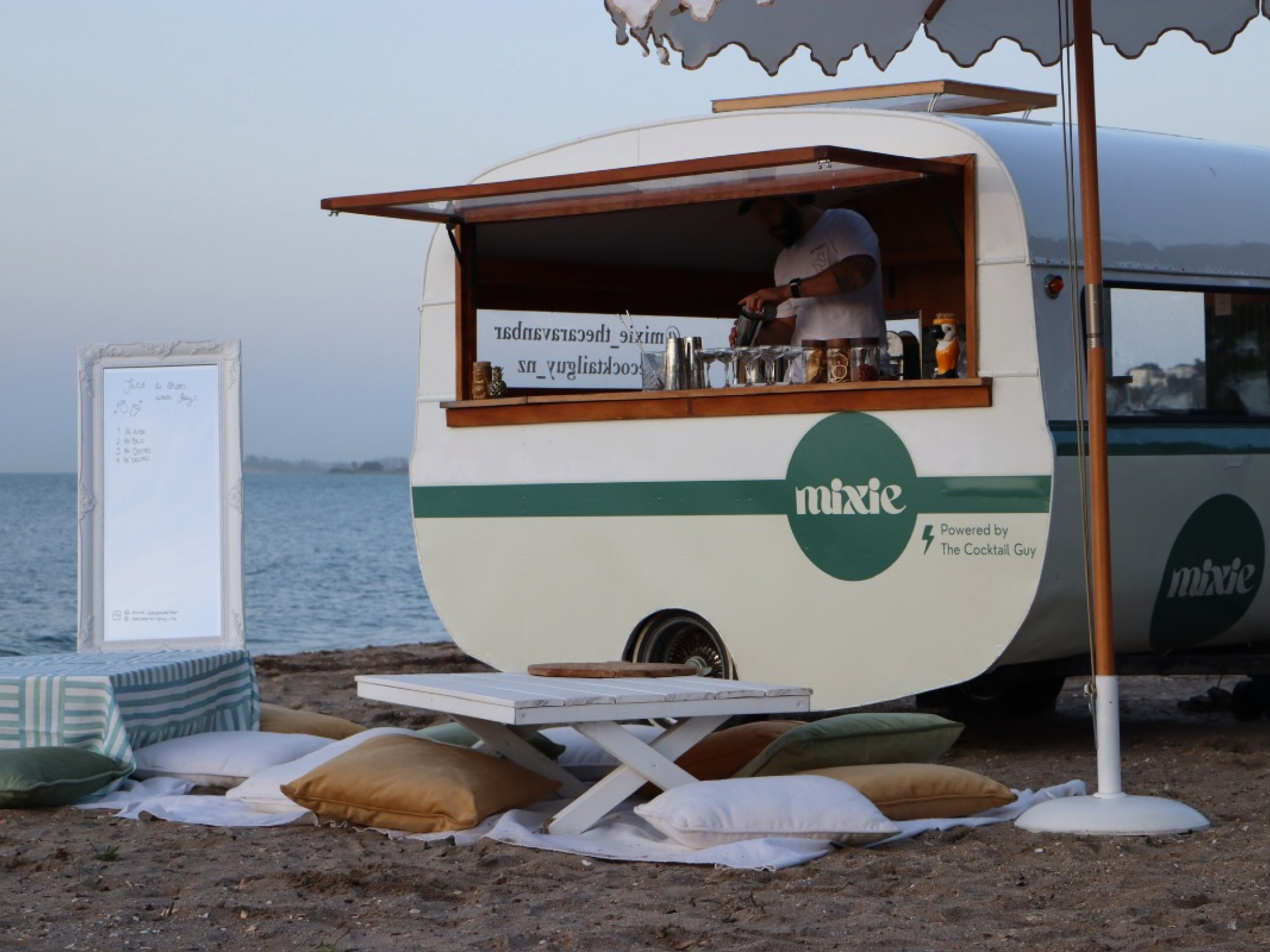 The Cocktail Guy & Caravan  image 9