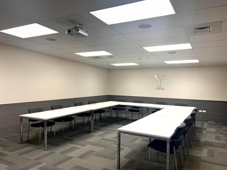 Professional multi-purpose meeting space