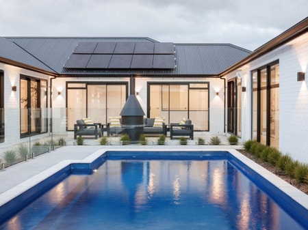 Modern House With Pool in Tauranga