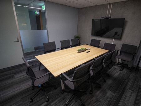 (Rūma Poari) - Conference Room 
