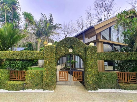 Stunning West Auckland Location - Tui Hills