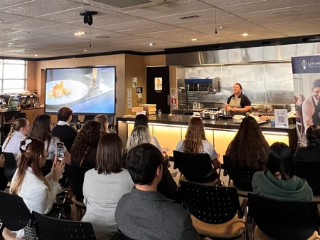 Demonstration Kitchen / Commercial Kitchen