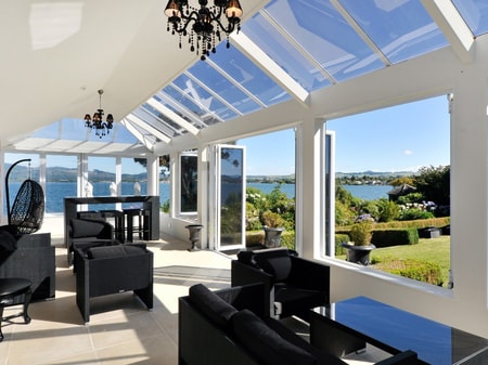 Black Swan Lakeside Boutique Hotel