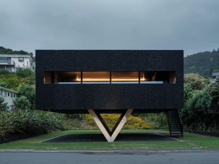 Piha Bunker House
