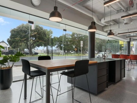 5 Desks Available Now – Central Tauranga