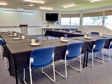 Tauranga Meeting Room -  alot of free parking