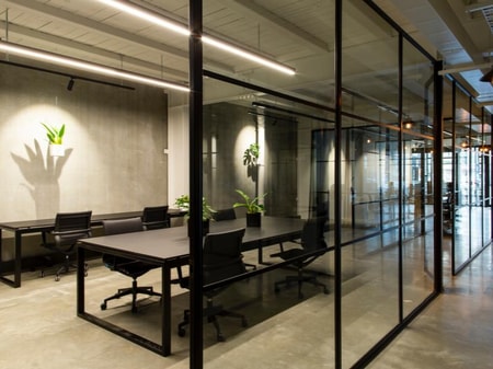 Qb Studios - Private Suites (4-10 Pax) 