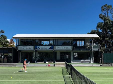 Gladstone Tennis Club-Stunning Harbour Views