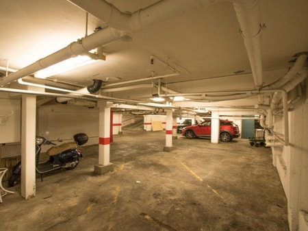 Convenient Parking to Courtenay Place