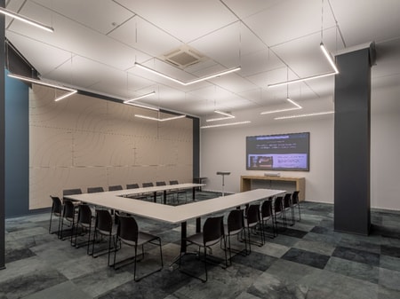 Modern Conference Room Prime Parnell Location