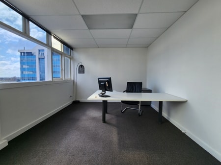 Office Space Available - Hamilton CBD