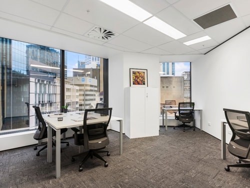 Private Office Space for 5+ People 