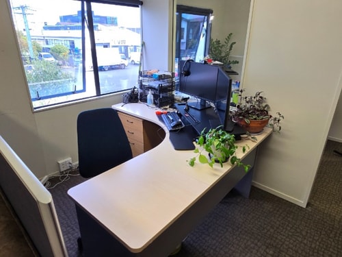 Shared office  with car park , REDUCED PRICE
