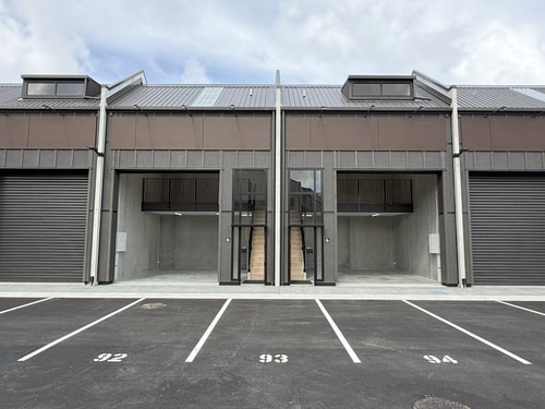 Spacious Warehouse In Matakana