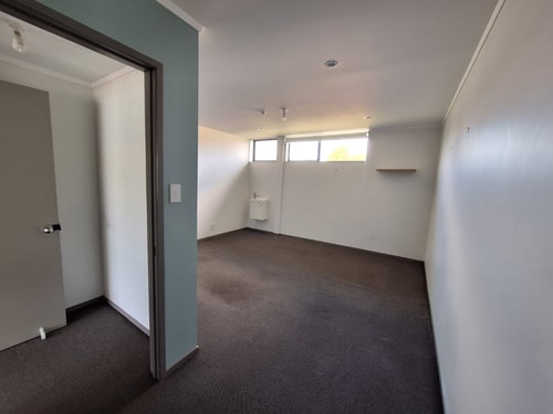Room Lease available 