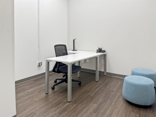 Small Private Offices Wellington for 1-2 Pax 