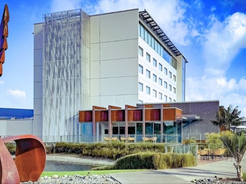 JetPark Auckland Airport Hotel & Conference 
