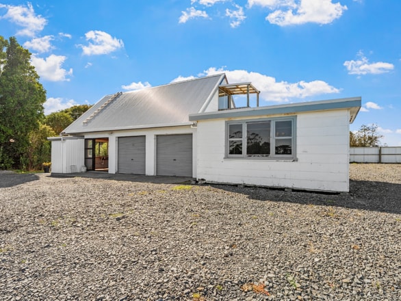 Rural storage shed 