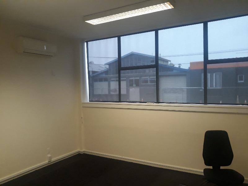 Sunny CHCH Office Suitable for 1-3 people image 2