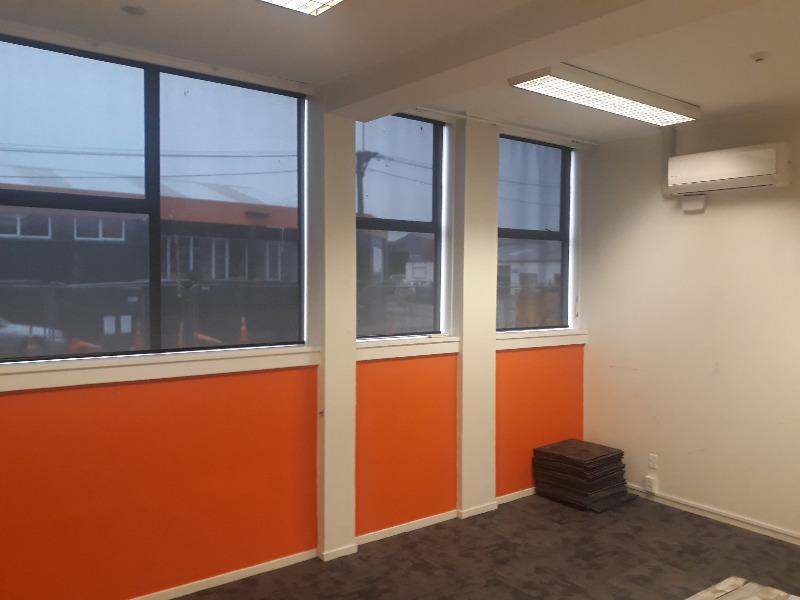 Sunny CHCH Office Suitable for 1-3 people image 1