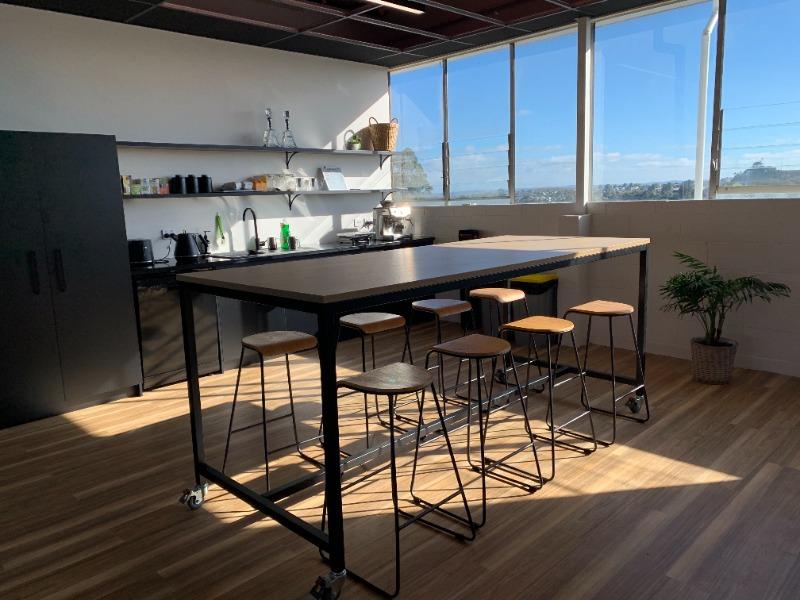 Kingsland shared office with Tech Startup image 0