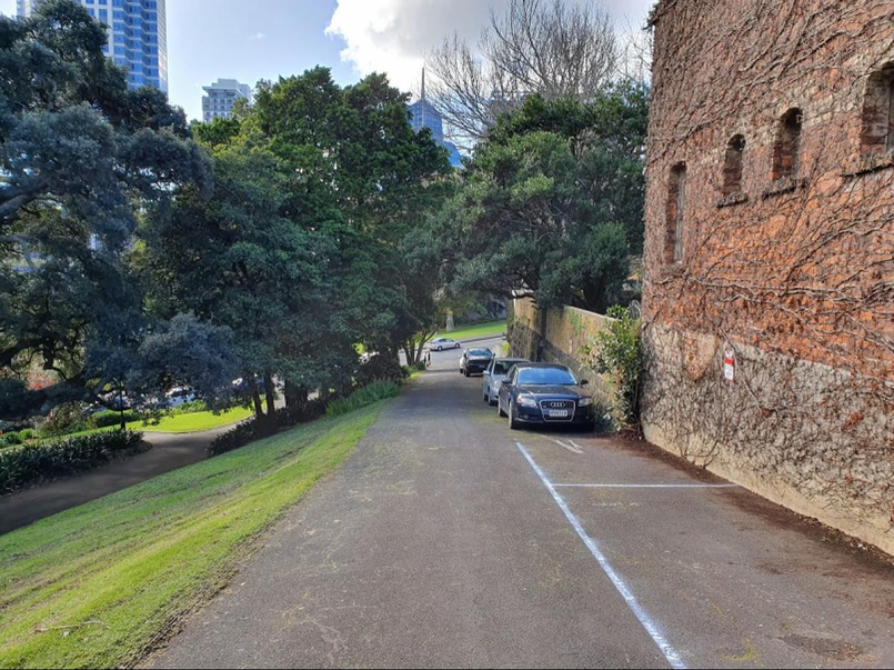 CBD Carparks Avail - very near Auckland Uni image 0