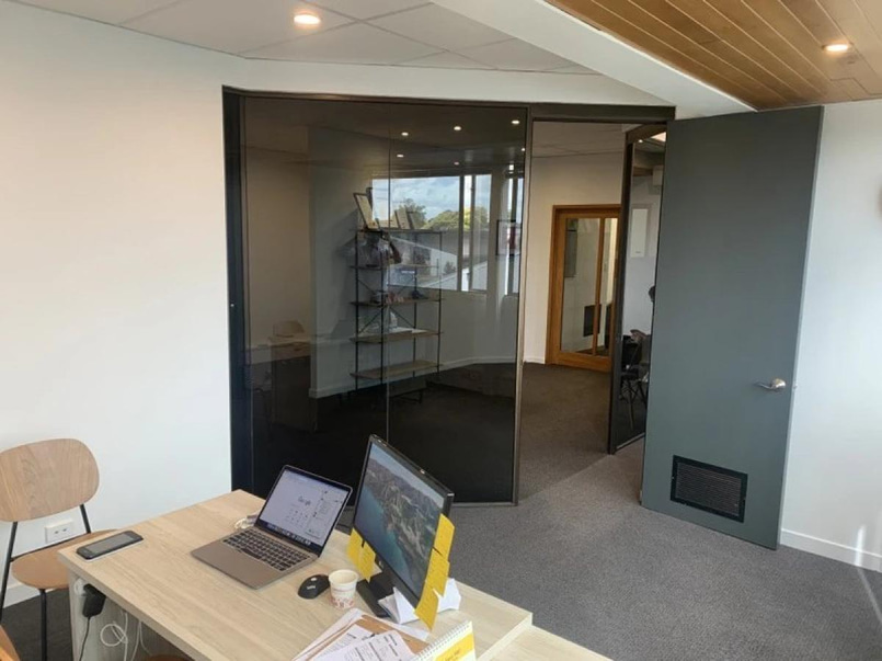 $150pw First Floor Clinic Rm/Office w carpark image 1