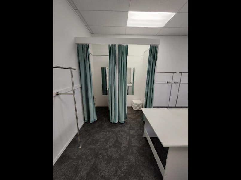 Albany Pop Up Shop w/ changing rooms and rack image 1