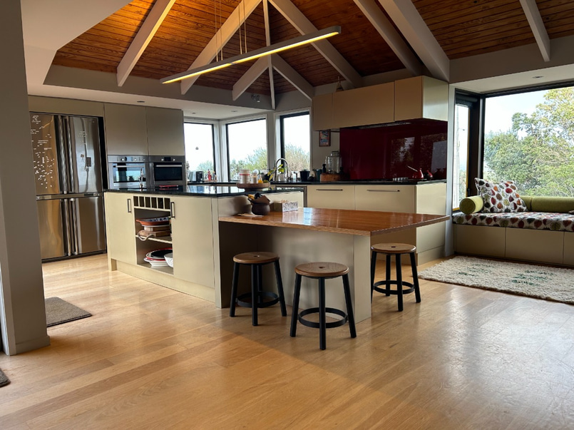 Contemporary Arty Elevated Views image 0
